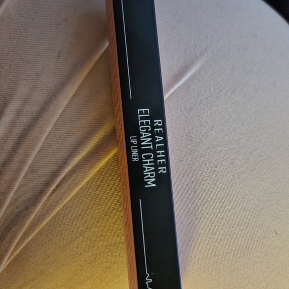 Lip Bundle - Picture 2 of 4